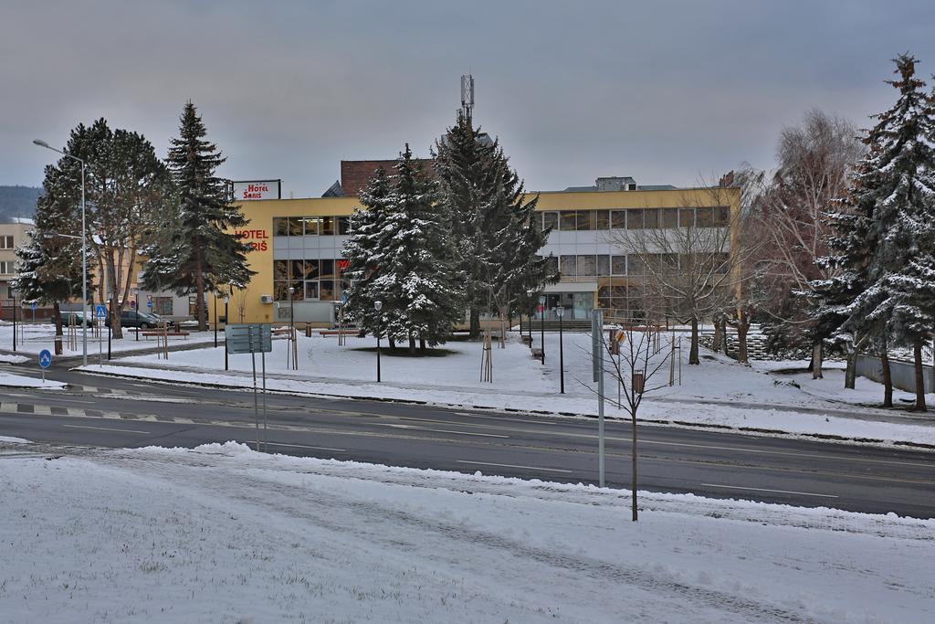 Hotel Saris Bardejov Exteriör bild